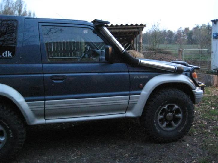 Mitsubishi pajero 3,0 V6 24V SOLGT billede 2