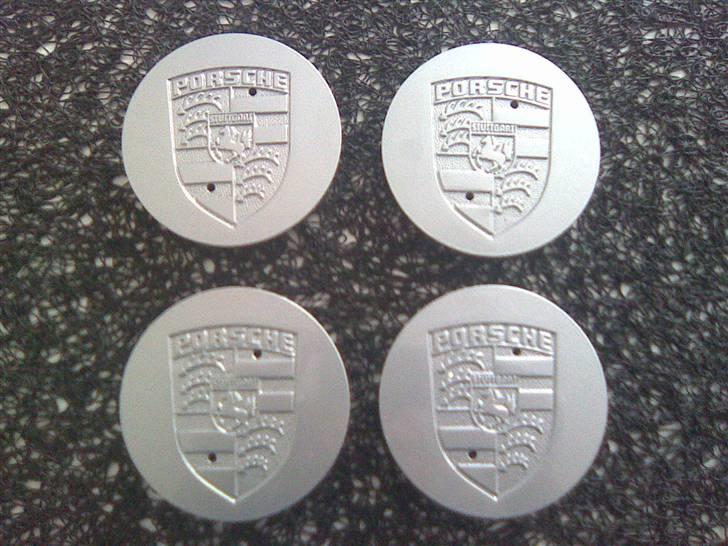 VW Golf 3 "SOLD 21/2-11" - Helt nye og selvfølgelig Originale Porsche alu kapsler.... billede 15