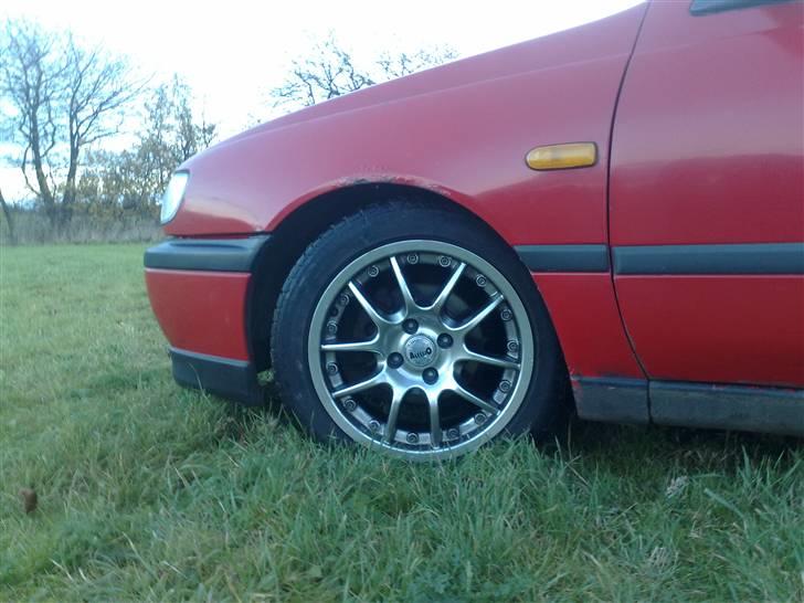 Nissan sunny N14 totalskadet billede 8