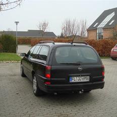 Opel Omega B Wagon Executive