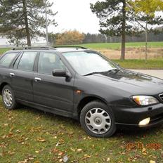 Nissan Primera ( taget retur )