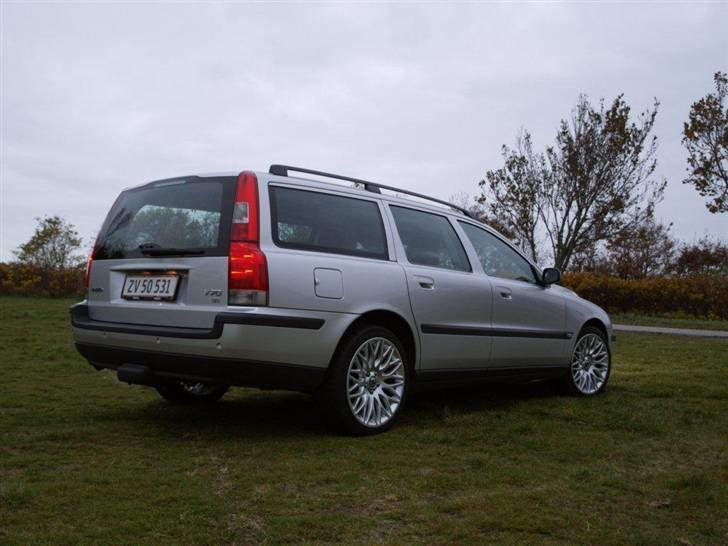 Volvo V70 D5 - SOLGT - billede 17