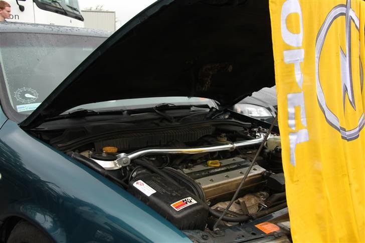 Opel vectra a 2.0-16v 2000 DØD - min dejlige motor som virkelig knokler når den skal  billede 3
