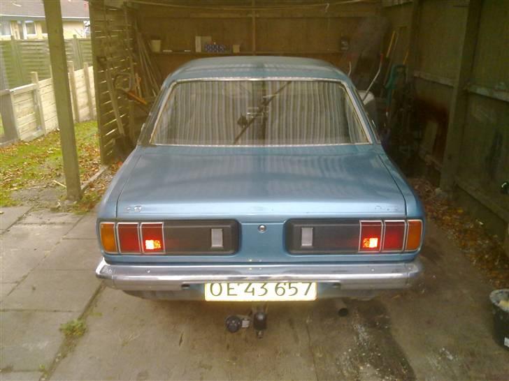 Mazda 818 Sedan Coupe billede 3