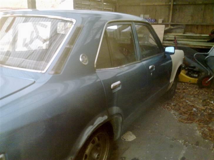 Mazda 818 Sedan Coupe billede 4