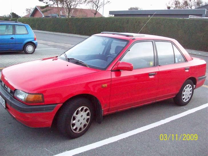 Mazda 323 1,3 glx  billede 1