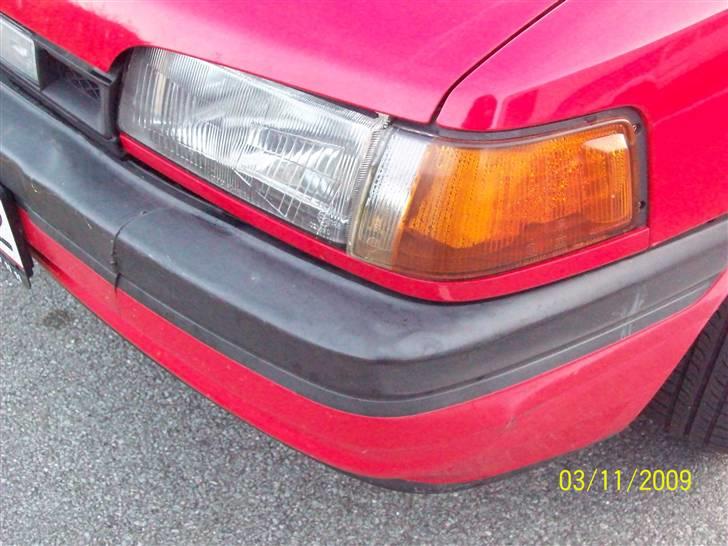 Mazda 323 1,3 glx  billede 7