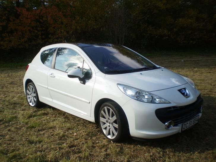 Peugeot 207 GT billede 1