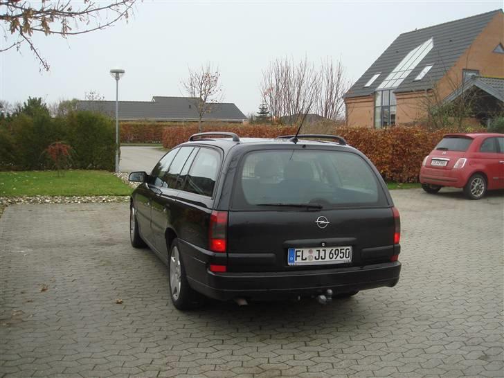 Opel Omega B Wagon Executive billede 2