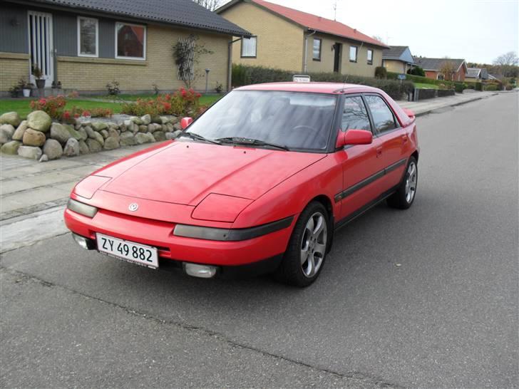 Mazda 323 F GT (SOLGT) billede 2