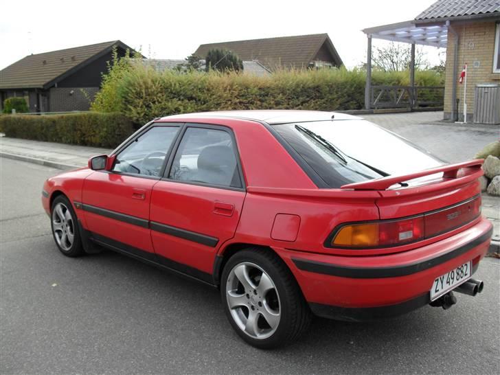 Mazda 323 F GT (SOLGT) billede 3