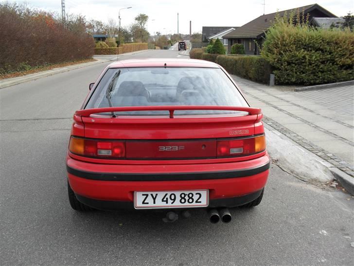 Mazda 323 F GT (SOLGT) billede 4