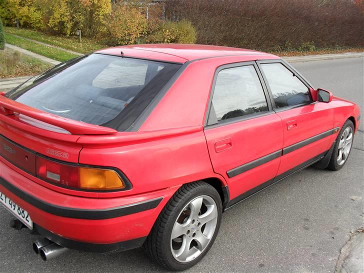 Mazda 323 F GT (SOLGT) billede 5