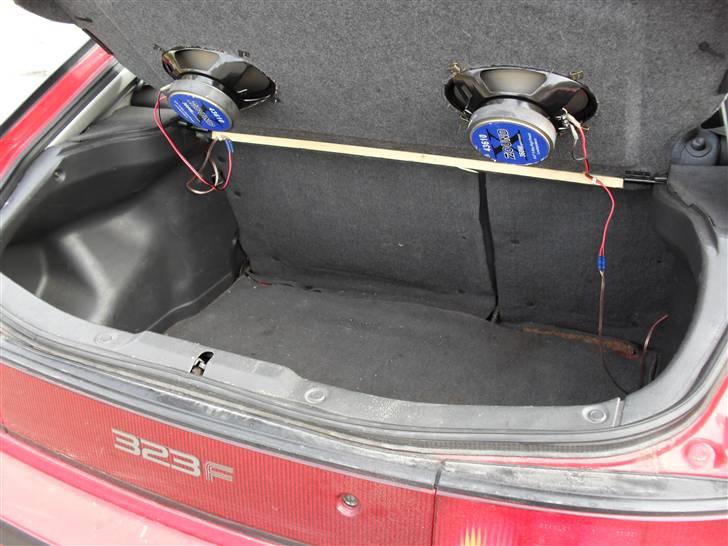 Mazda 323 F GT (SOLGT) billede 7