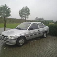 Ford Escort 1.6 (Skrottet)