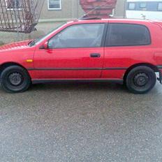 Nissan sunny N14 1,6 16v Solgt