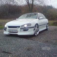 Opel Omega B MV6