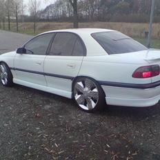 Opel Omega B MV6