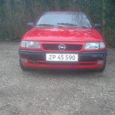 Opel astra 1.6 i stc