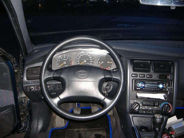 Toyota Carina E *SOLGT* R.I.P billede 6