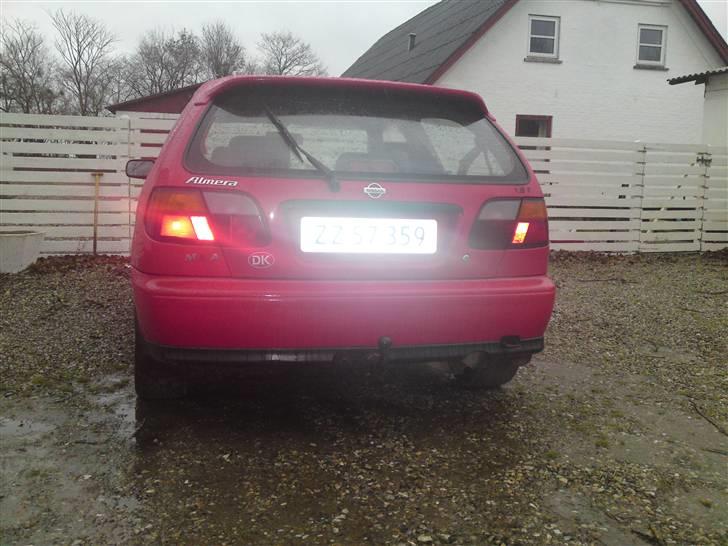 Nissan Almera 1,6 billede 3