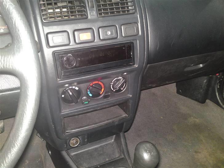 Nissan Almera 1,6 billede 4