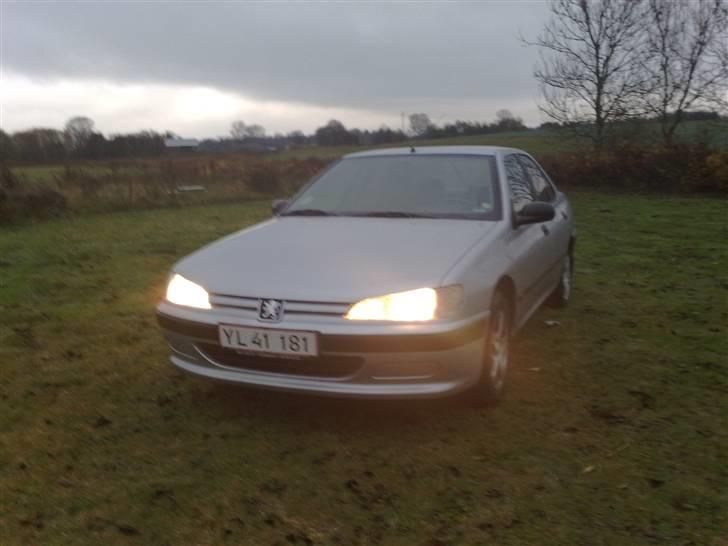 Peugeot 406 1,8 <Solgt> billede 1