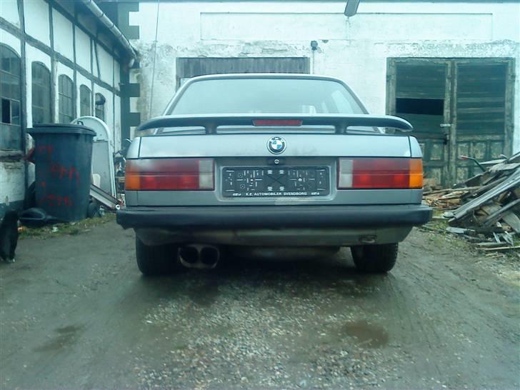 BMW 320i e30  billede 6