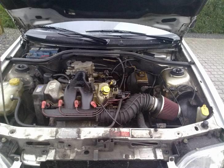 Ford Escort 1.6 (Skrottet) billede 6