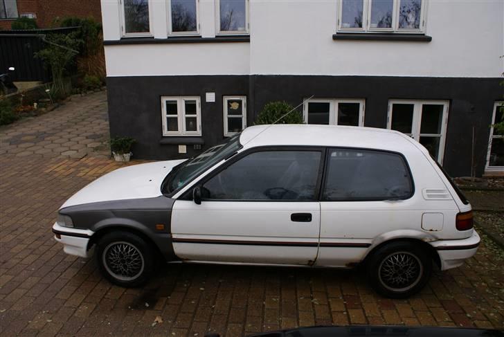 Toyota Corolla 1,3 Xl "solgt" billede 7