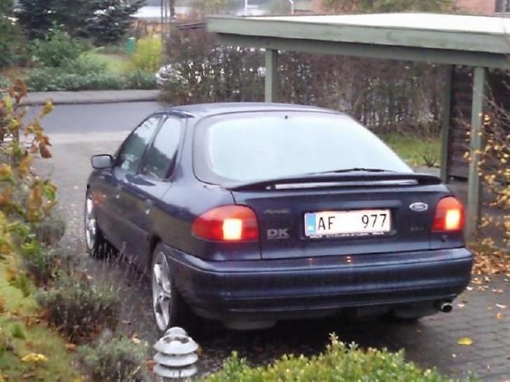 Ford mondeo 2,5 V6 totalskadet billede 6