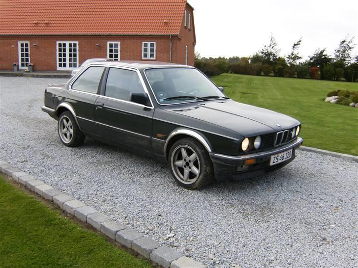 BMW 325i billede 1