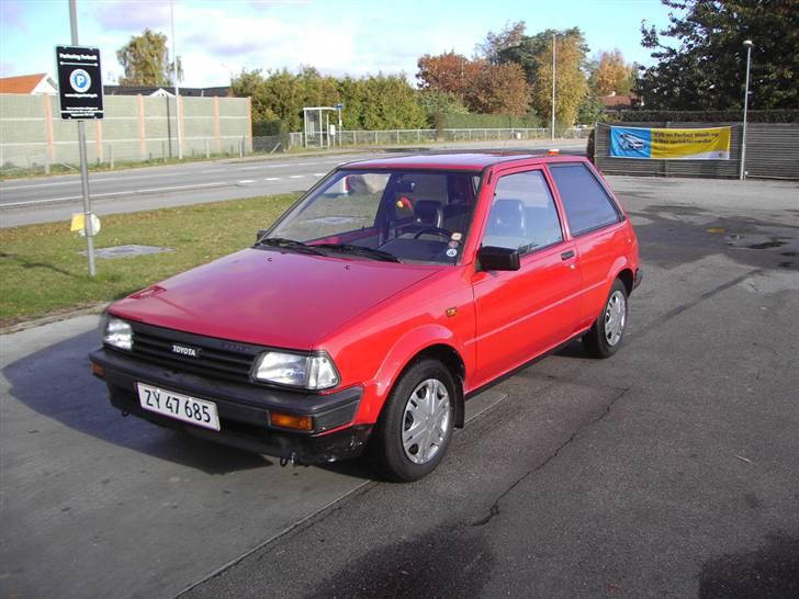 Toyota starlet billede 5
