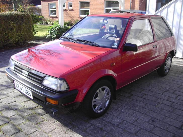 Toyota starlet billede 12