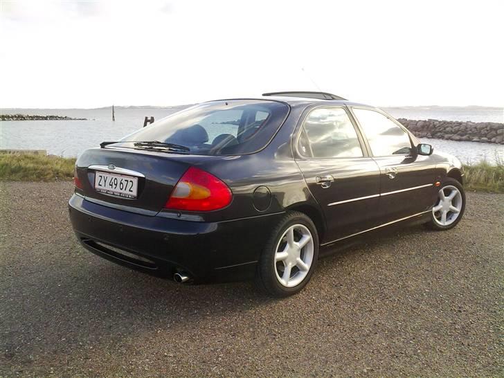 Ford Mondeo V6 Ghia   billede 6