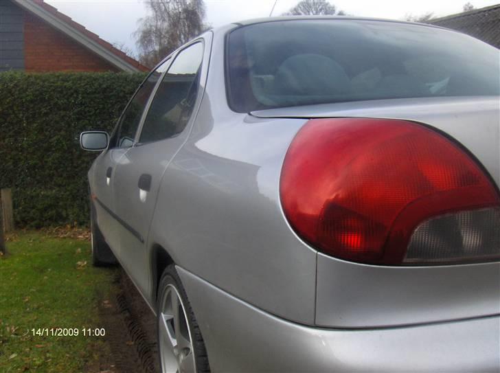 Ford Mondeo 2,0 Exp."SOLGT" billede 4