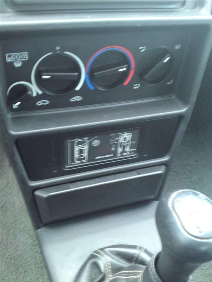 Alfa Romeo 33 (907) =skrottet= - alfa control så jeg kan se om der er gået et lys eller noget andet på bilen billede 8