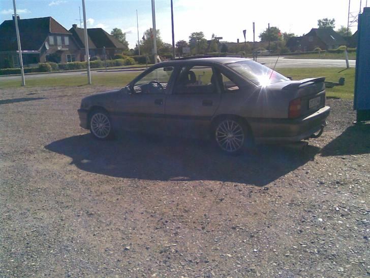 Opel vectra 4x4 SOLGT - lige en go sommerdag efter en tur i vaskehallen  billede 7
