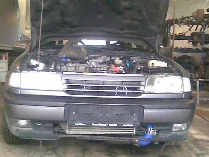 Opel vectra 4x4 SOLGT - liiiidt plads problemer men der arbejdes på sagen billede 8