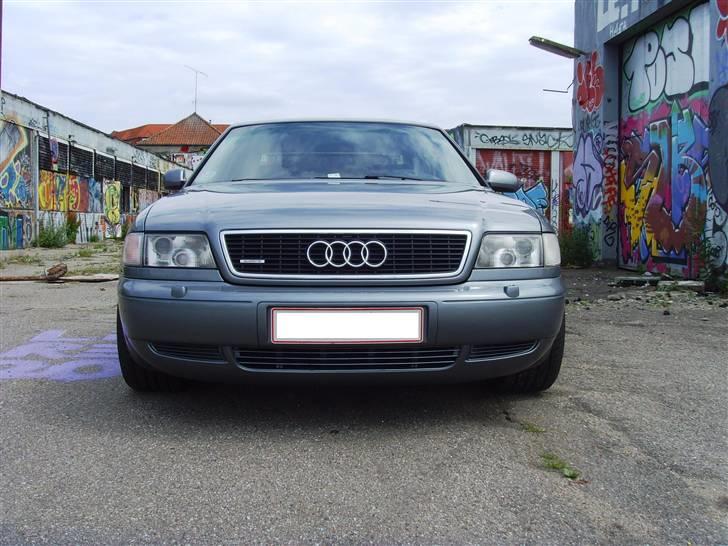 Audi A8 3,7 Quattro billede 2