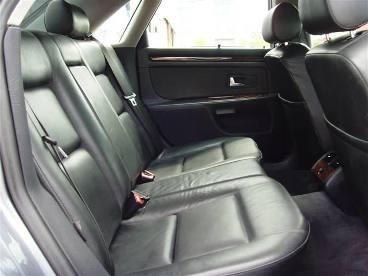 Audi A8 3,7 Quattro billede 7