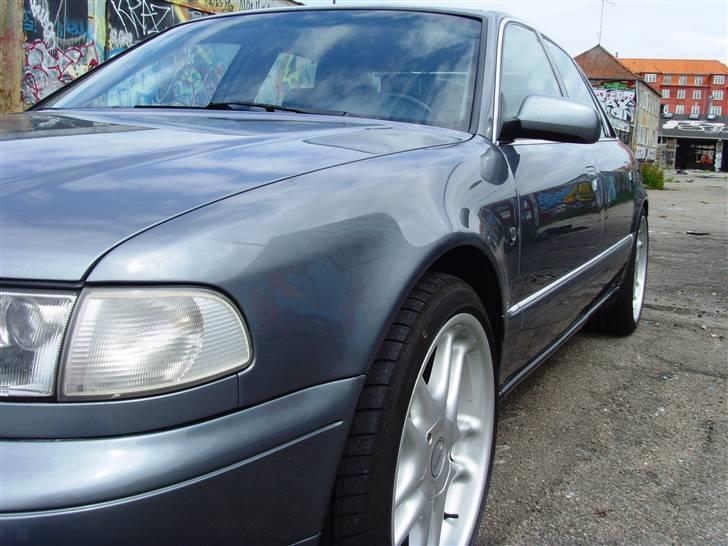 Audi A8 3,7 Quattro billede 8