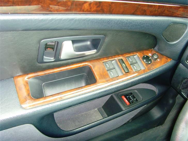 Audi A8 3,7 Quattro billede 9