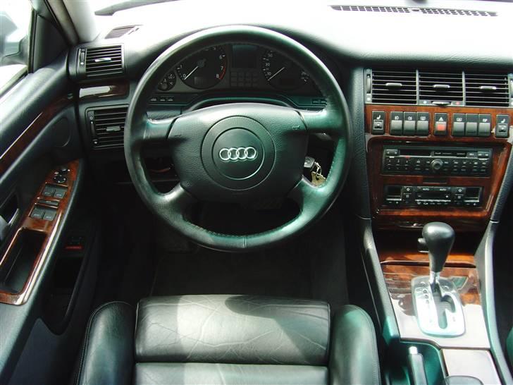 Audi A8 3,7 Quattro billede 10