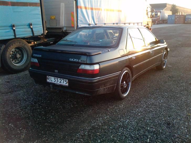 Peugeot 605 skrottet billede 3