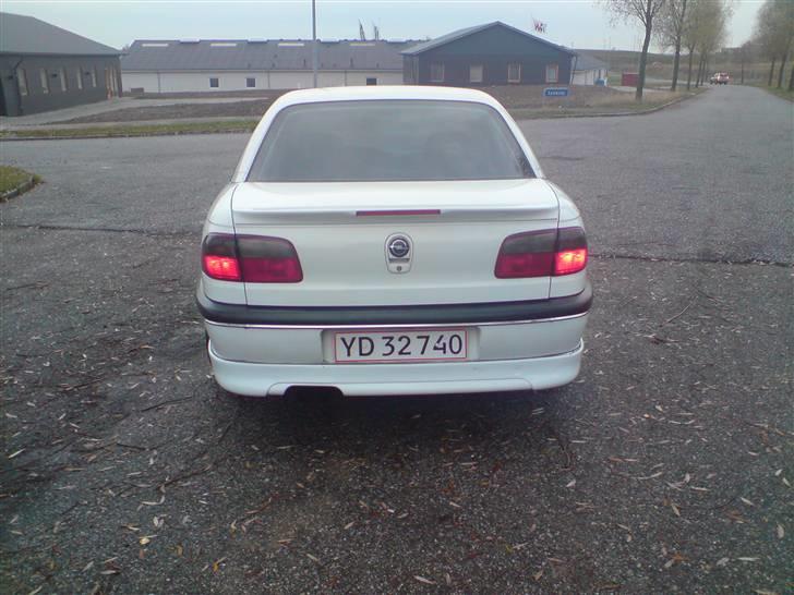 Opel Omega B MV6 billede 4