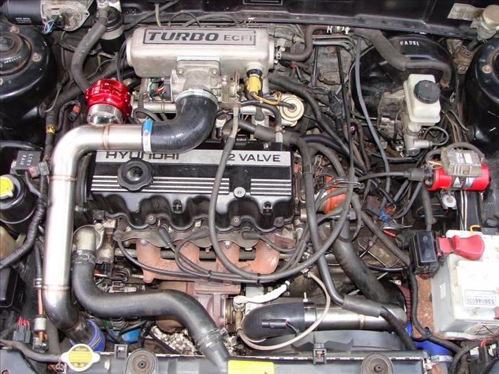 Hyundai Scoupe SL Turbo "Solgt" - Lidt motorrum, ikke meget standard styring tilbage her :-D billede 14