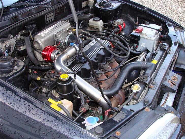 Hyundai Scoupe SL Turbo "Solgt" - Lidt motorrum, ikke meget standard styring tilbage her :-D billede 16