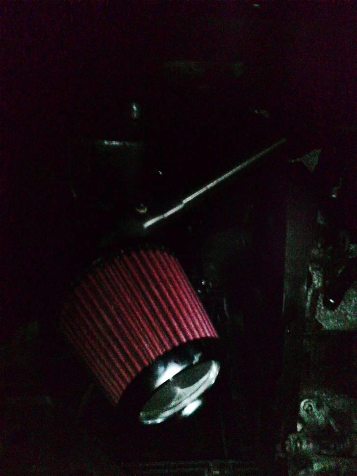 VW Golf Das Auto!   - Kn-luftfilter .. Nøøj hvor lyder den ond ! :p muhahah .. billede 2