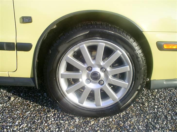 Volvo S40 1.8  - De org 16 Volvo fælge. billede 5